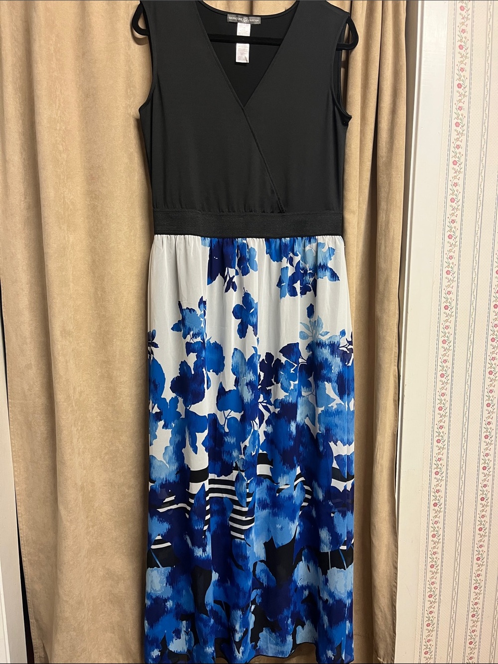 Sleeveless Black & Blue Floral Maxi Dress by Unknown Brand